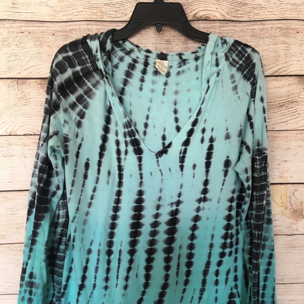 Tie Dye hooded top.